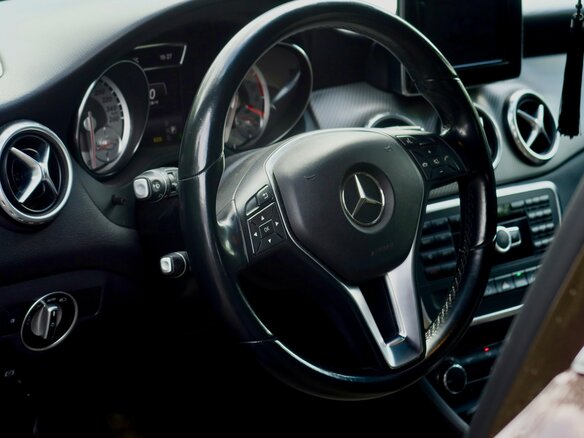 2014 Mercedes-Benz GLA 200 I (X156), коричневый - вид 12