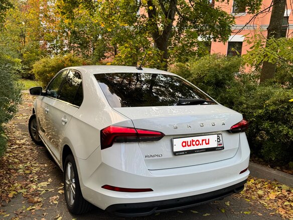 2021 Skoda Rapid II, белый, 1699000 рублей - вид 6
