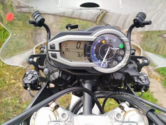 2013 Triumph Tiger 800, белый, 600000 рублей - вид 7