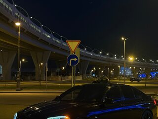 2010 BMW 5 серии 523i VI (F10/F11/F07), чёрный, 1420000 рублей, вид 1