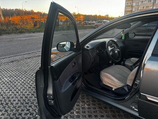 2011 Kia Rio II Рестайлинг, серебристый, 700000 рублей, вид 5