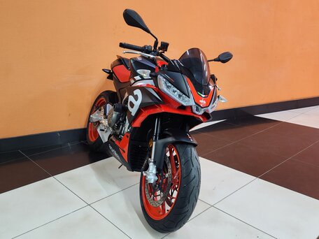 2022 Aprilia Tuono 660, красный, 1099000 рублей, вид 5