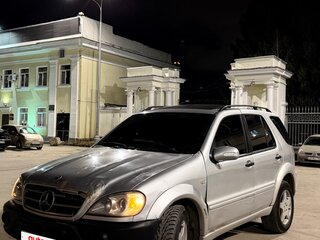 2000 Mercedes-Benz M-Класс AMG 55 AMG I (W163), серый, 500000 рублей, вид 1
