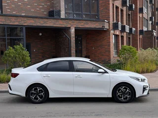 2020 Kia K3 II, белый, 1980000 рублей, вид 5