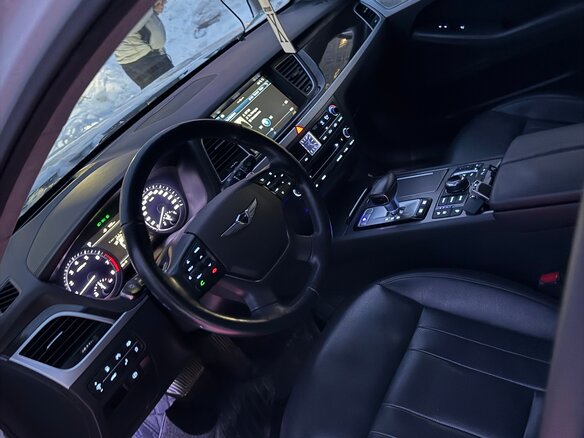 2017 Genesis G80 I, белый, 2500000 рублей - вид 17