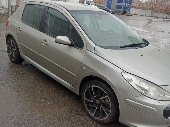 2006 Peugeot 307 I Рестайлинг, серебристый, 299999 рублей - вид 9