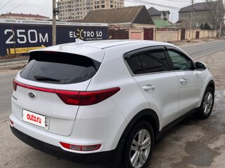 2017 Kia Sportage IV, белый, 1700000 рублей, вид 4