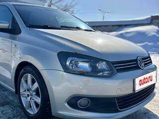 2013 Volkswagen Polo V, серебристый, 800000 рублей, вид 5