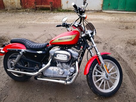2005 Harley-Davidson Sportster 883, красный, 600000 рублей, вид 1