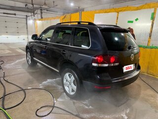 2008 Volkswagen Touareg I Рестайлинг, чёрный, 1050000 рублей, вид 1