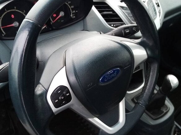2008 Ford Fiesta Mk6, красный, 700000 рублей - вид 14