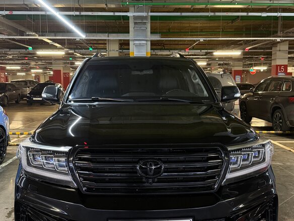 2010 Toyota Land Cruiser 200 Series, чёрный