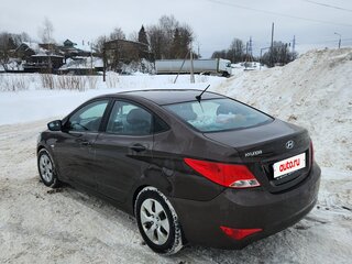 2015 Hyundai Solaris I Рестайлинг, коричневый, 990000 рублей, вид 5