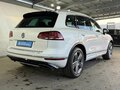 2017 Volkswagen Touareg II Рестайлинг, белый - вид 4