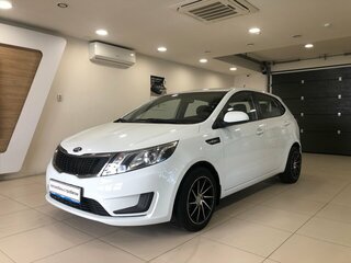 2014 Kia Rio III, белый, 690000 рублей, вид 1