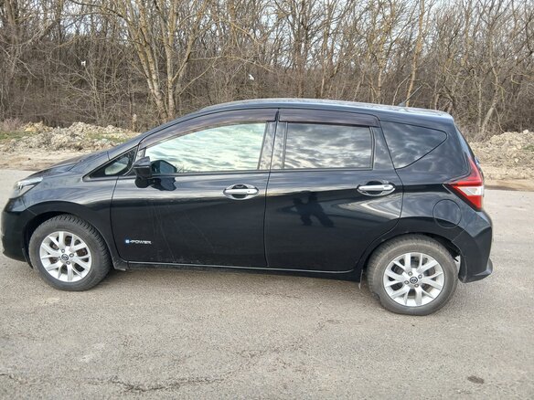 2018 Nissan Note e-Power II Рестайлинг, чёрный, 1400000 рублей - вид 5