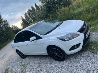 2010 Ford Focus II Рестайлинг, белый, 550000 рублей, вид 1