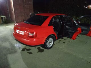 1999 Audi A4 I (B5), красный, 310000 рублей, вид 2