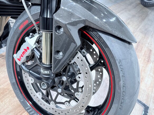 2018 Triumph Speed Triple, чёрный, 999000 рублей - вид 25