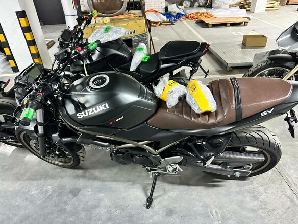 2025 Suzuki SV 650, зелёный - вид 13