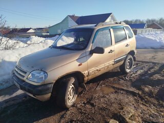 2005 Chevrolet Niva I, бежевый, 240000 рублей, вид 1