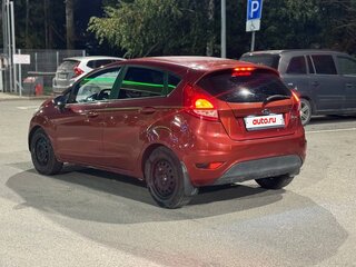 2008 Ford Fiesta Mk6, красный, 540000 рублей, вид 4