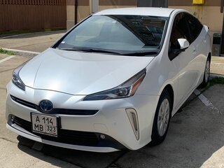 2022 Toyota Prius IV Рестайлинг (XW50), белый, 2200000 рублей, вид 2