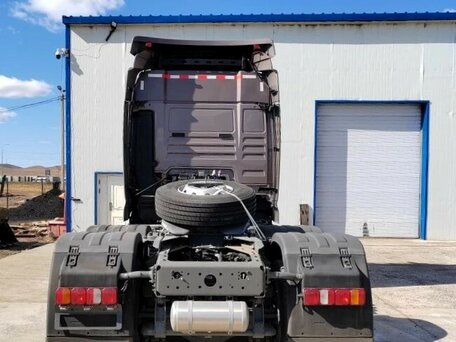 2024 Sinotruk Sitrak C7H, коричневый, 9850000 рублей, вид 4