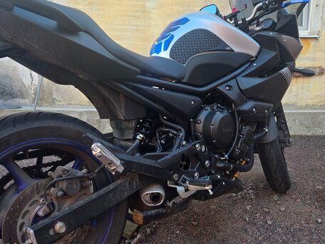 2016 Yamaha XJ6 (FZ6R), серебристый, 600000 рублей, вид 3