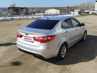 2014 Kia Rio III, серебристый, 800000 рублей, вид 4