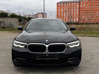 2020 BMW 5 серии 520i VII (G30/G31/G38) Рестайлинг, чёрный, 3750000 рублей, вид 4