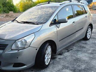 2011 Toyota Verso I, серый, 1150000 рублей, вид 1