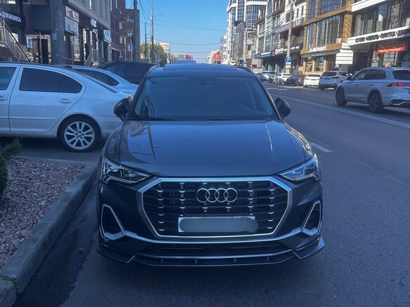 2022 Audi Q3 35 TFSI II (F3), серебристый, 1823000 рублей - вид 1