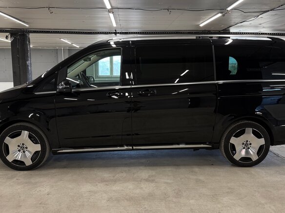 2026 Mercedes-Benz V-Класс Long 300 d длинный III (W447) Рестайлинг 2, чёрный, 17000000 рублей - вид 9