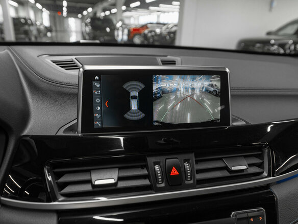 2020 BMW X1 20i xDrive II (F48) Рестайлинг, чёрный, 3770000 рублей - вид 19