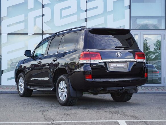 2015 Toyota Land Cruiser 200 Series Рестайлинг 2, чёрный, 5033000 рублей - вид 2