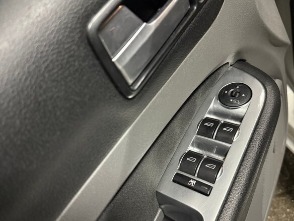 2010 Ford Focus II Рестайлинг, серебристый - вид 16