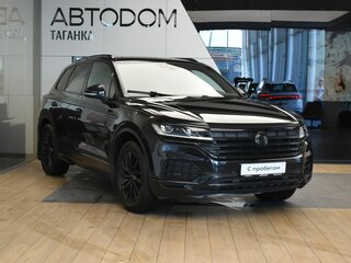 2021 Volkswagen Touareg III, чёрный, 5395000 рублей, вид 3