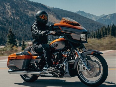 2026 Harley-Davidson CVO Street Glide, оранжевый, 6350000 рублей, вид 3