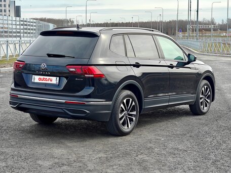 2022 Volkswagen Tiguan Allspace II Рестайлинг, чёрный, 3090000 рублей, вид 5