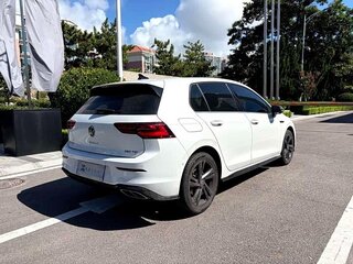 2023 Volkswagen Golf VIII, белый, 1560000 рублей, вид 5