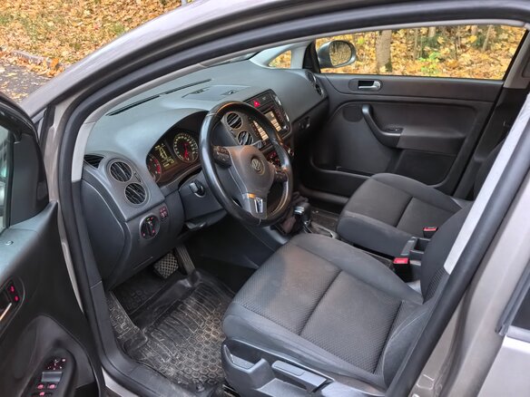 2010 Volkswagen Golf Plus II, серый, 800000 рублей - вид 11