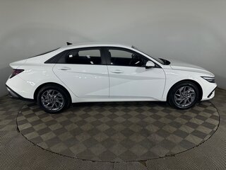 2024 Hyundai Elantra N Line VII (CN7) Рестайлинг, белый, 2330000 рублей, вид 4