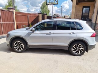 2018 Volkswagen Tiguan II, белый, 3450000 рублей, вид 4