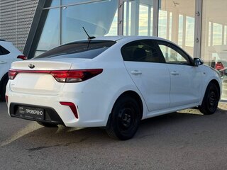 2019 Kia Rio IV, белый, 1330000 рублей, вид 5