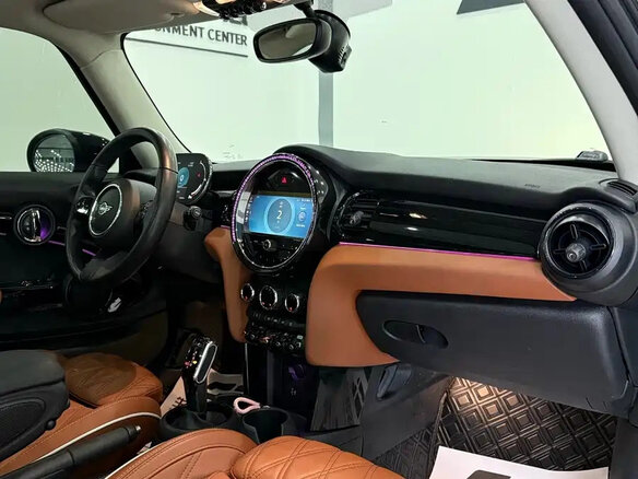 2022 Mini Hatch Cooper III (F55/F56) Рестайлинг 2, серый, 1980000 рублей - вид 6