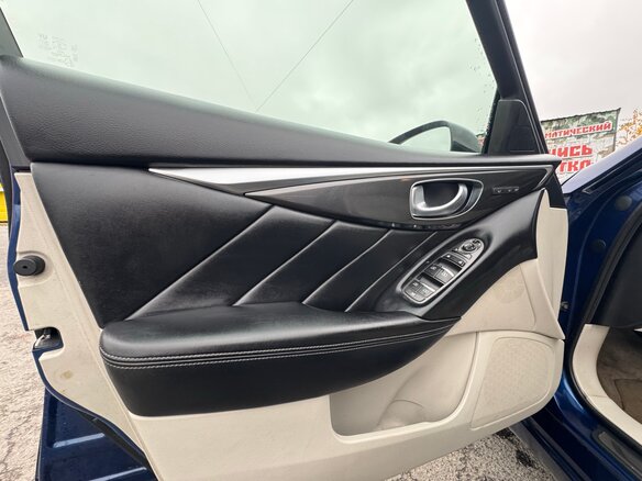 2017 Infiniti Q50 I, синий, 1550000 рублей - вид 12