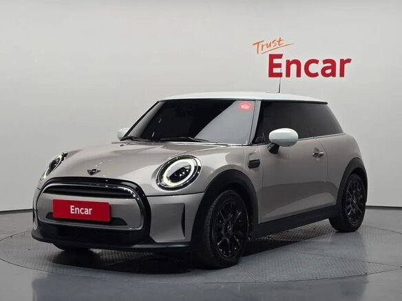 2022 Mini Hatch Cooper III (F55/F56) Рестайлинг 2, серый, 1927000 рублей