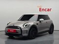 2022 Mini Hatch Cooper III (F55/F56) Рестайлинг 2, серый, 1927000 рублей