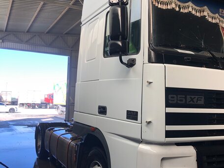 2001 DAF XF 95, белый, 3000000 рублей, вид 4